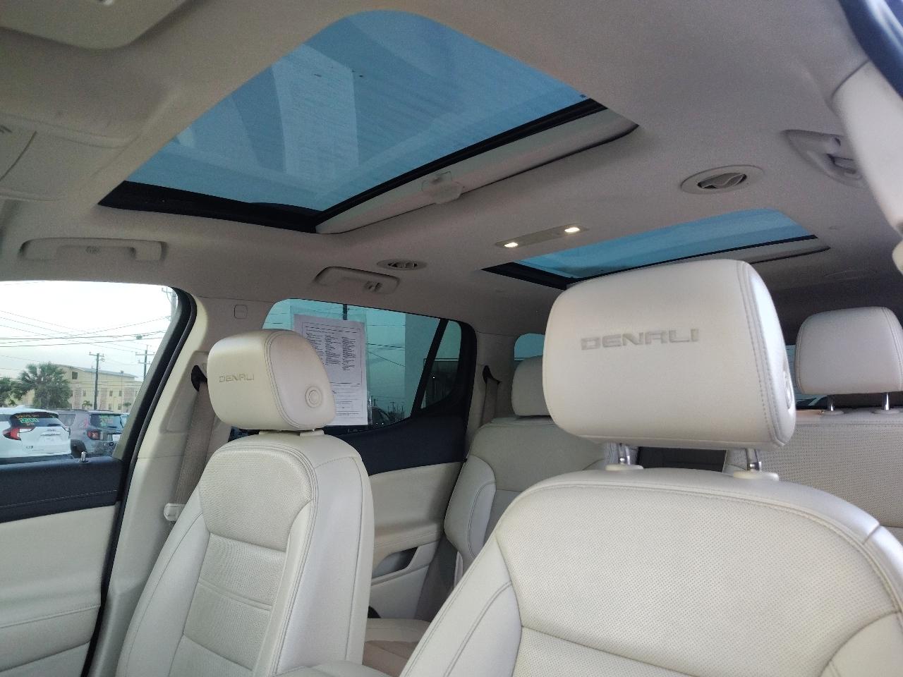 GMC Acadia Denali 2021