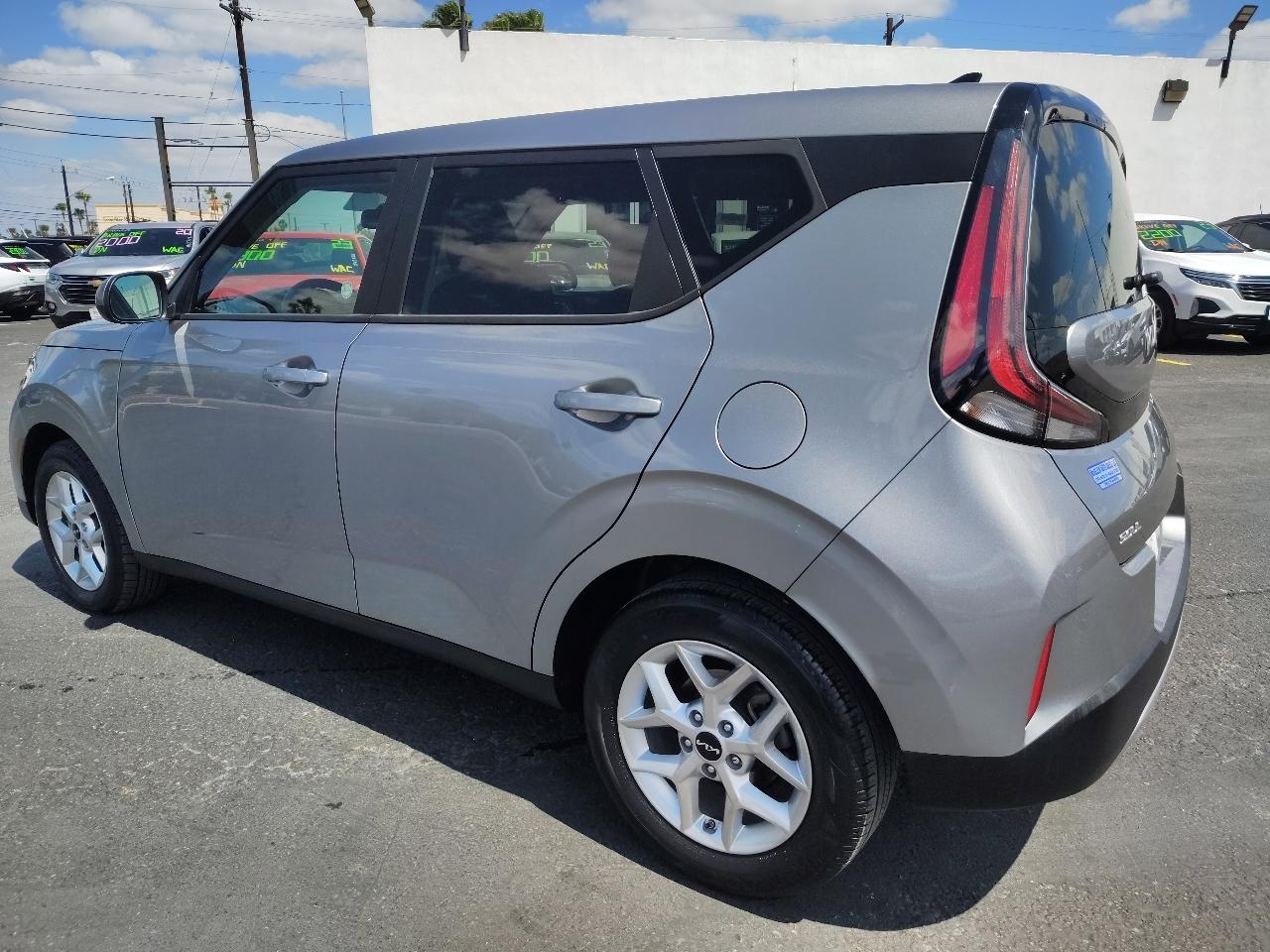Kia Soul LX CVT 2024