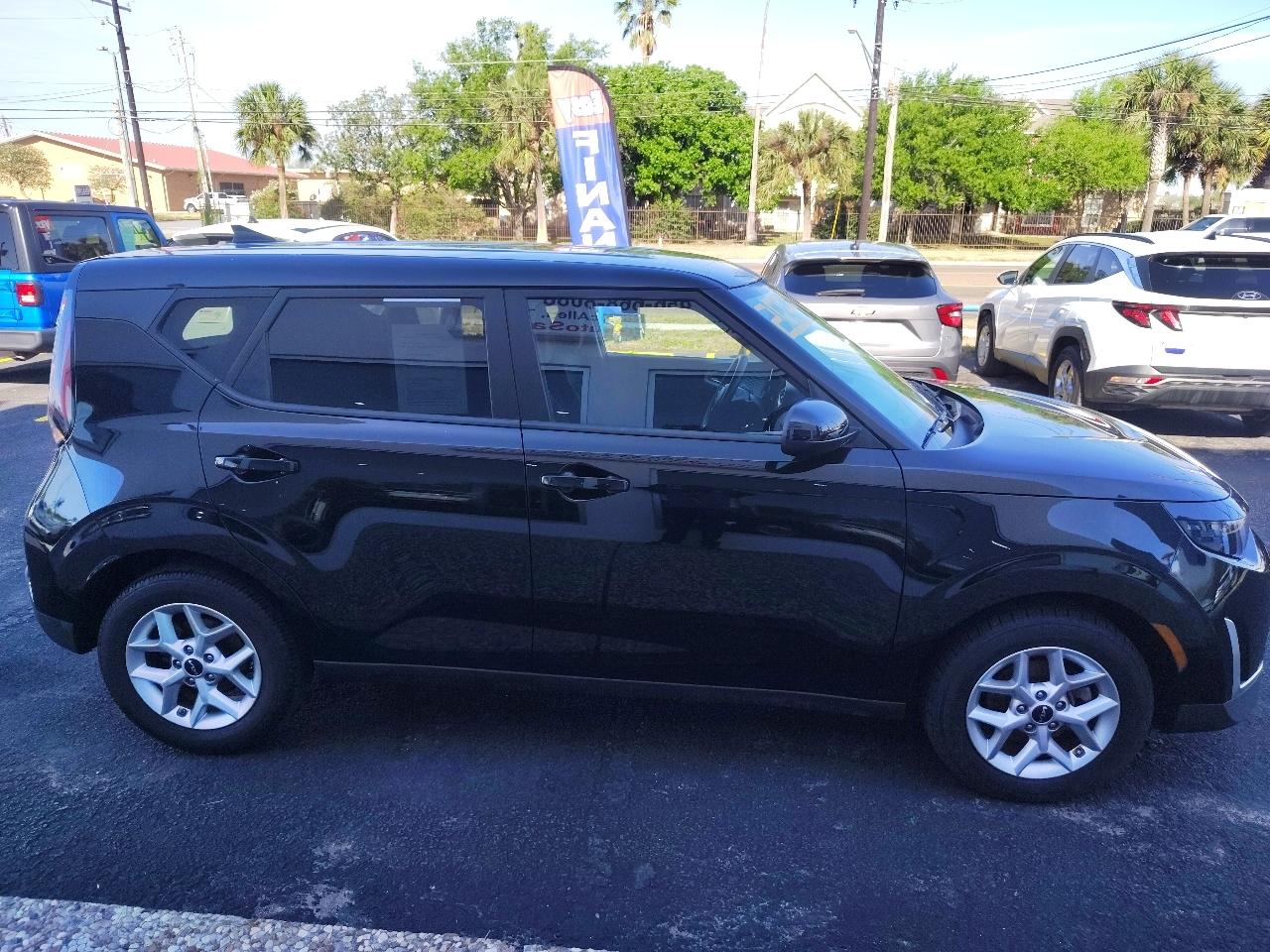 Kia Soul LX CVT 2024