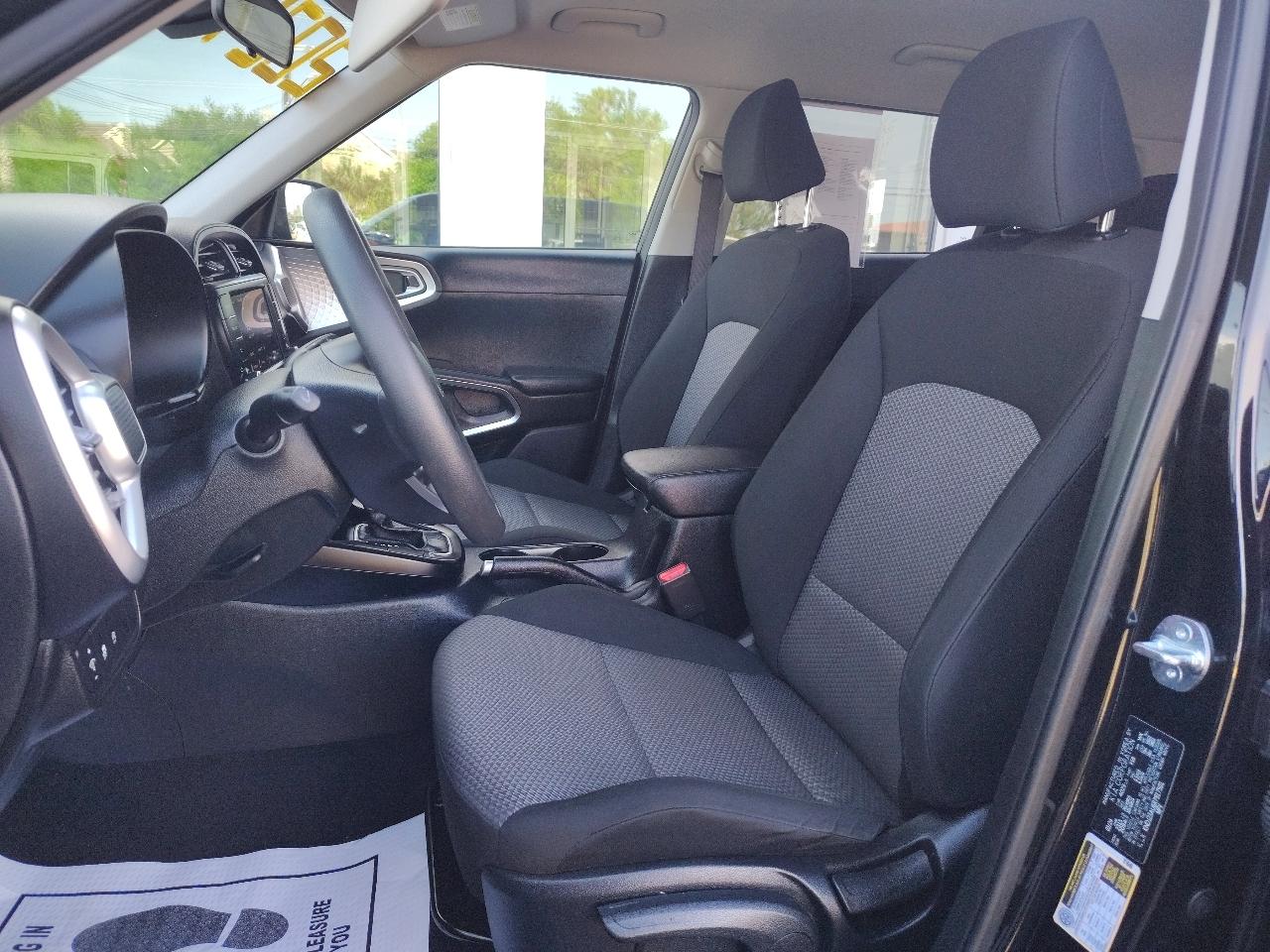 Kia Soul LX CVT 2024