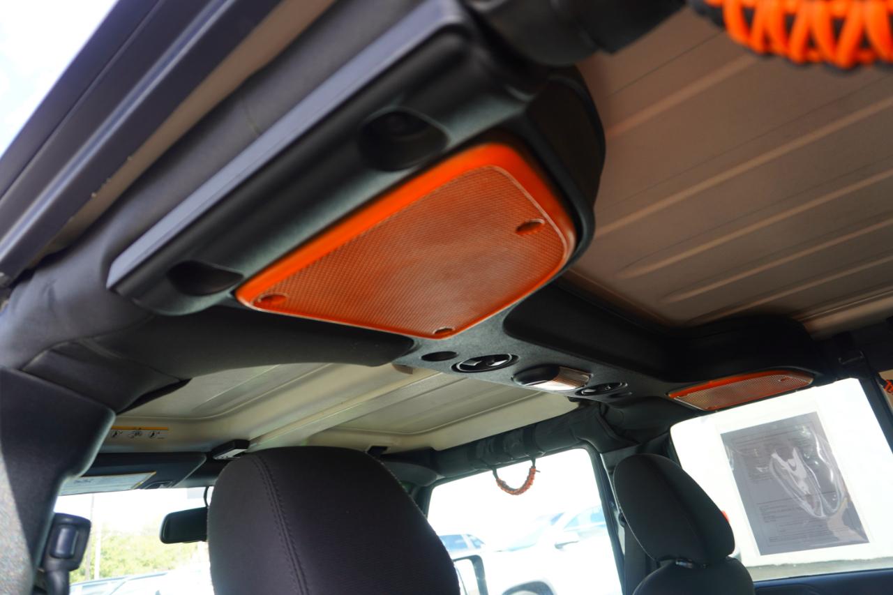 Jeep Wrangler photo 10