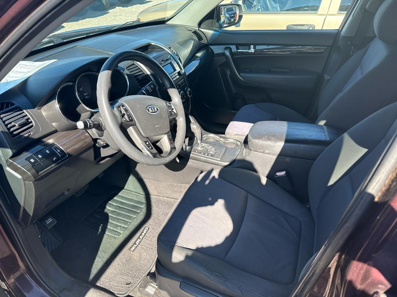 Kia Sorento LX 2WD 2012