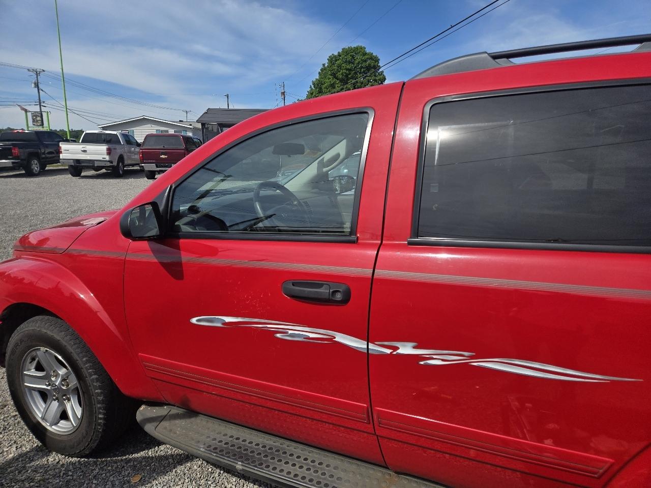 Dodge Durango Adventurer Model 2WD 2005