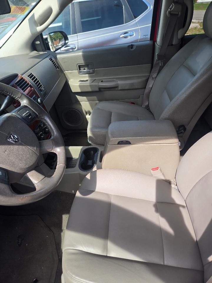 Dodge Durango Adventurer Model 2WD 2005