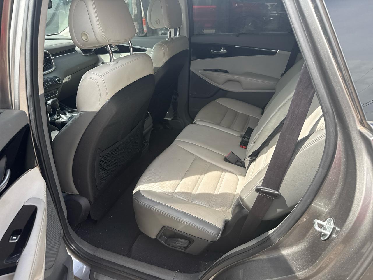 Kia Sorento SX V6 2WD 2016