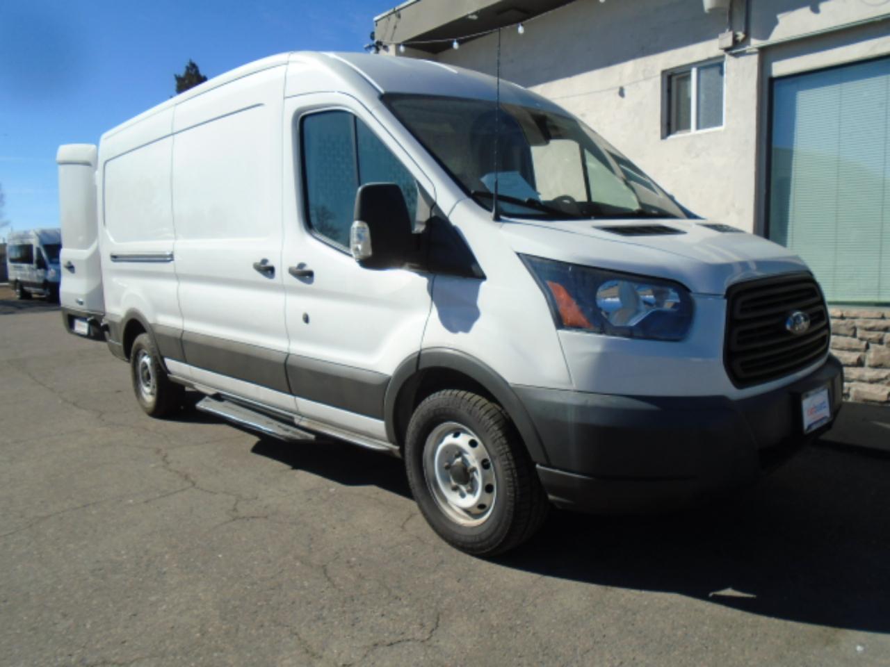 Ford Transit Van T-150 148" Med Rf 8600 GVWR Sliding RH Dr 2018