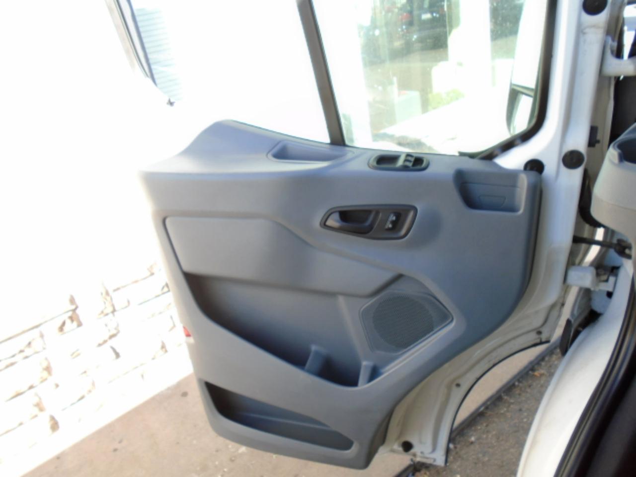 Ford Transit Van T-150 148" Med Rf 8600 GVWR Sliding RH Dr 2018