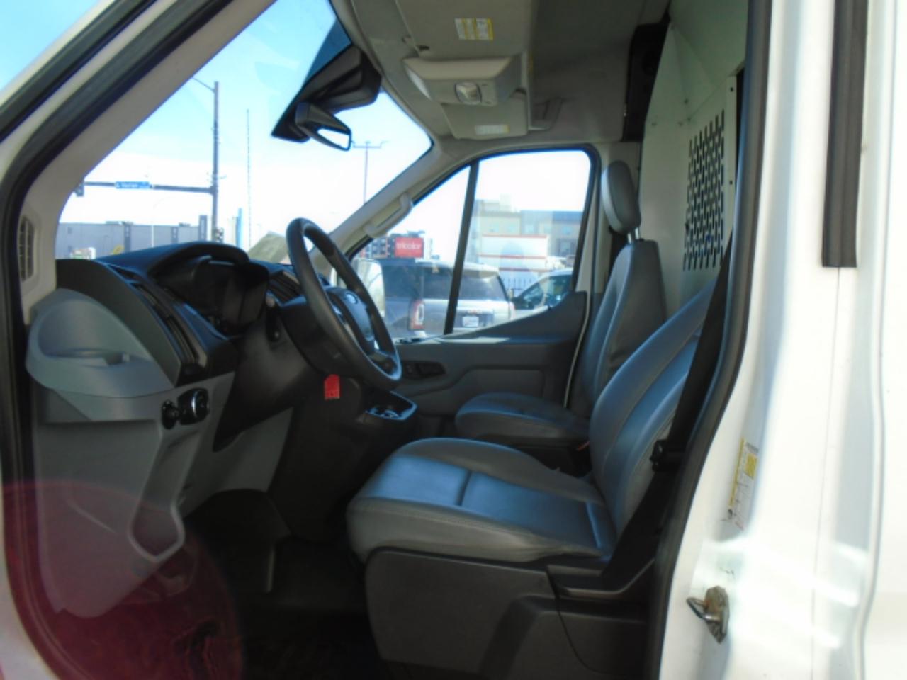 Ford Transit Van T-150 148" Med Rf 8600 GVWR Sliding RH Dr 2018