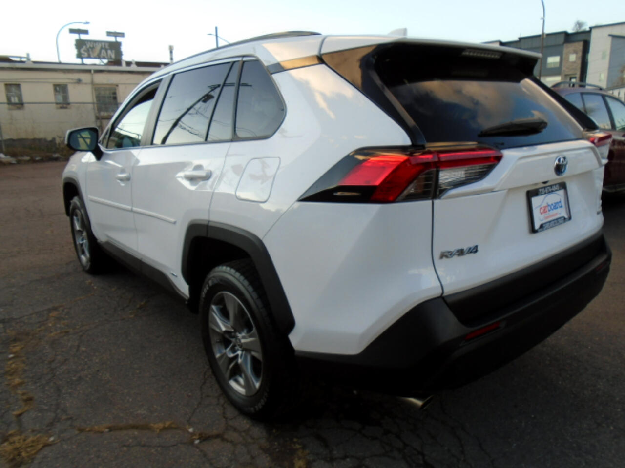 Toyota RAV4 Hybrid LE AWD (Natl) 2024