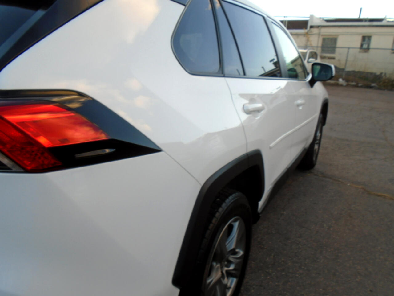 Toyota RAV4 Hybrid LE AWD (Natl) 2024