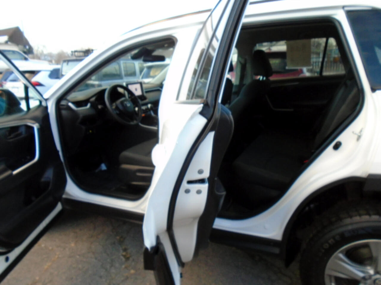 Toyota RAV4 Hybrid LE AWD (Natl) 2024