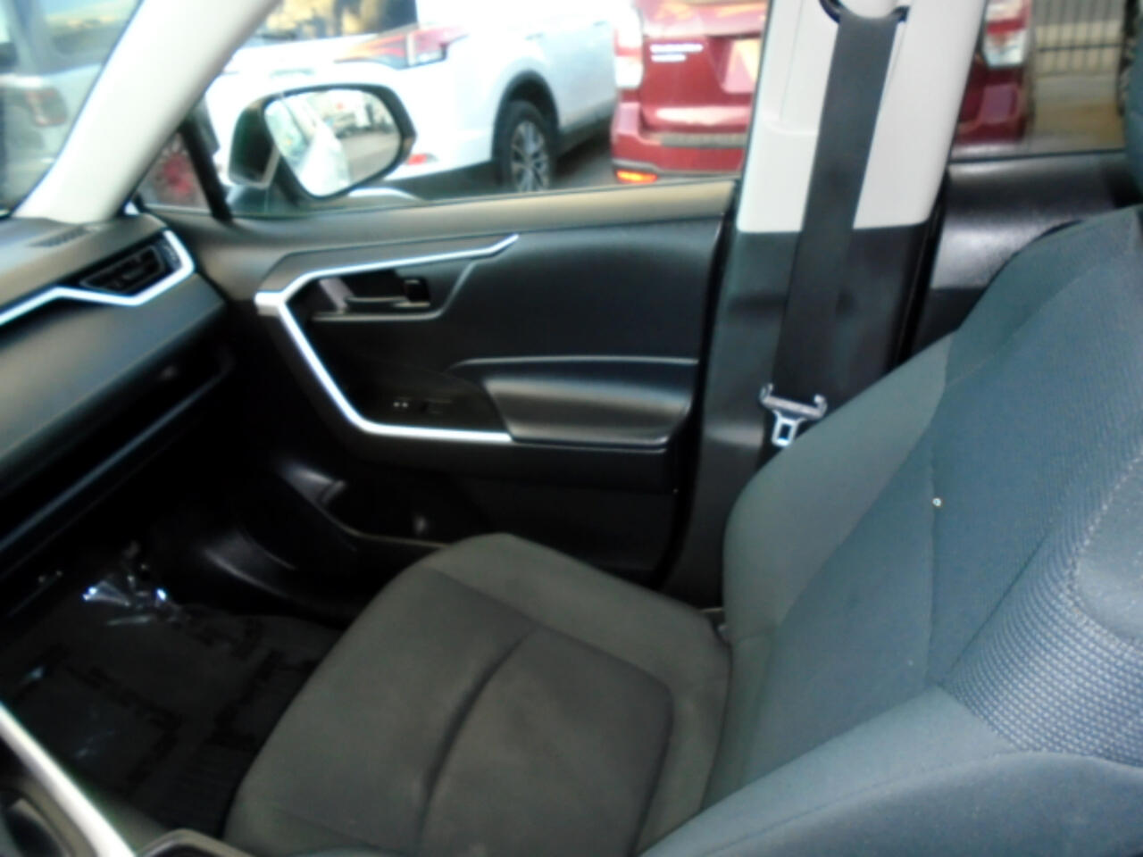 Toyota RAV4 Hybrid LE AWD (Natl) 2024