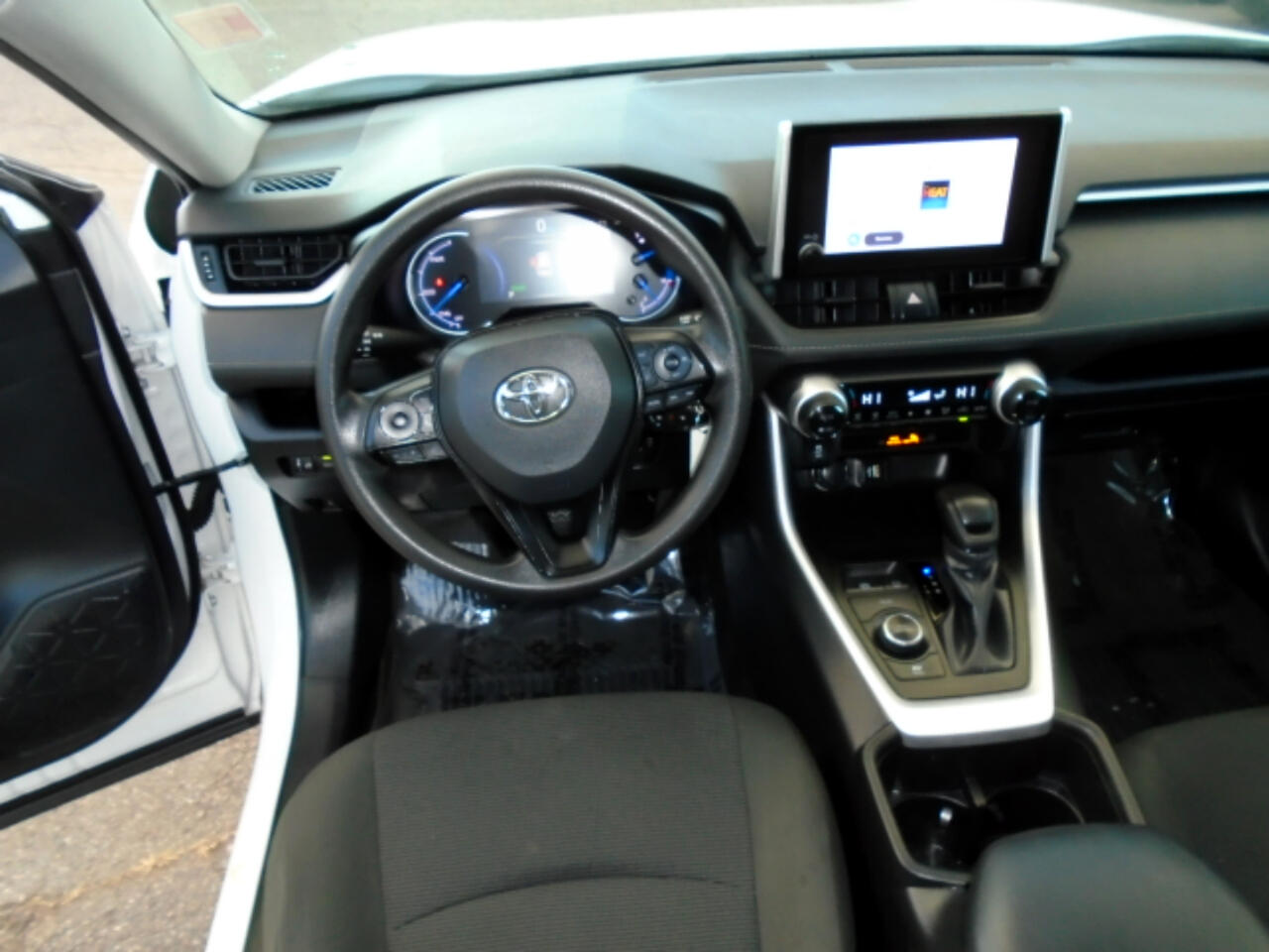 Toyota RAV4 Hybrid LE AWD (Natl) 2024