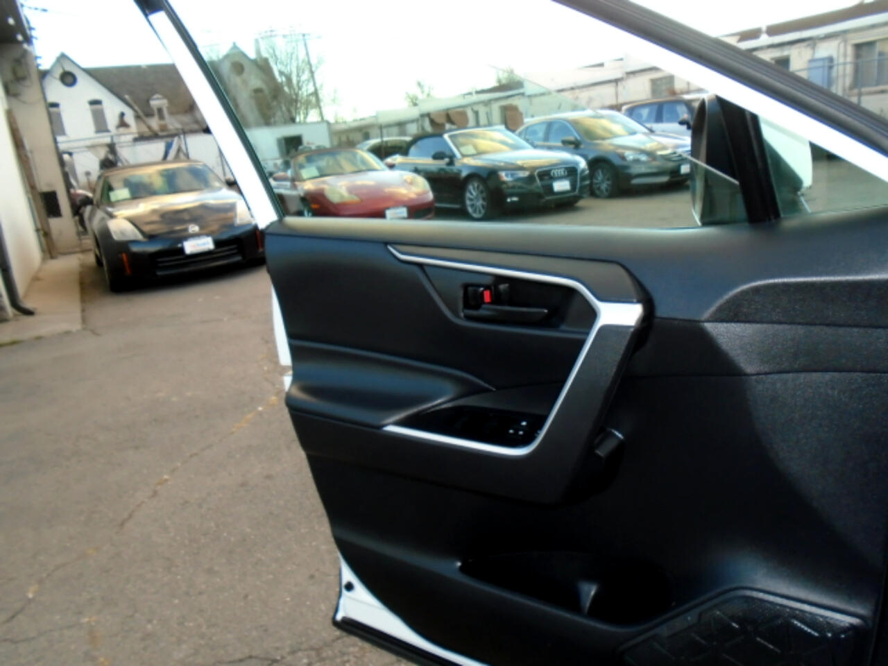 Toyota RAV4 Hybrid LE AWD (Natl) 2024