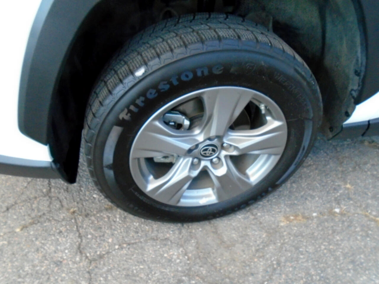 Toyota RAV4 Hybrid LE AWD (Natl) 2024