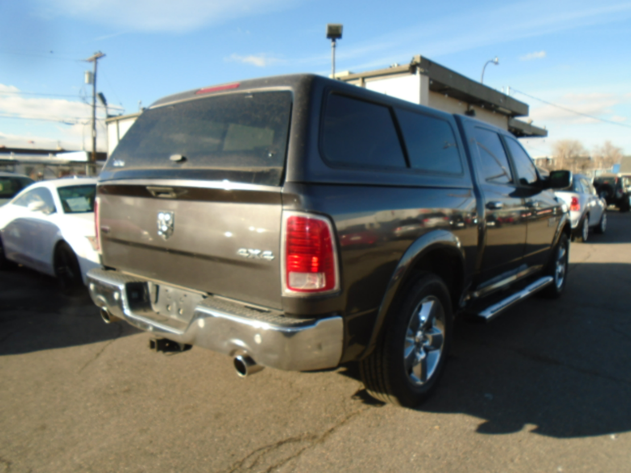 2017 Ram 1500 Laramie photo 4