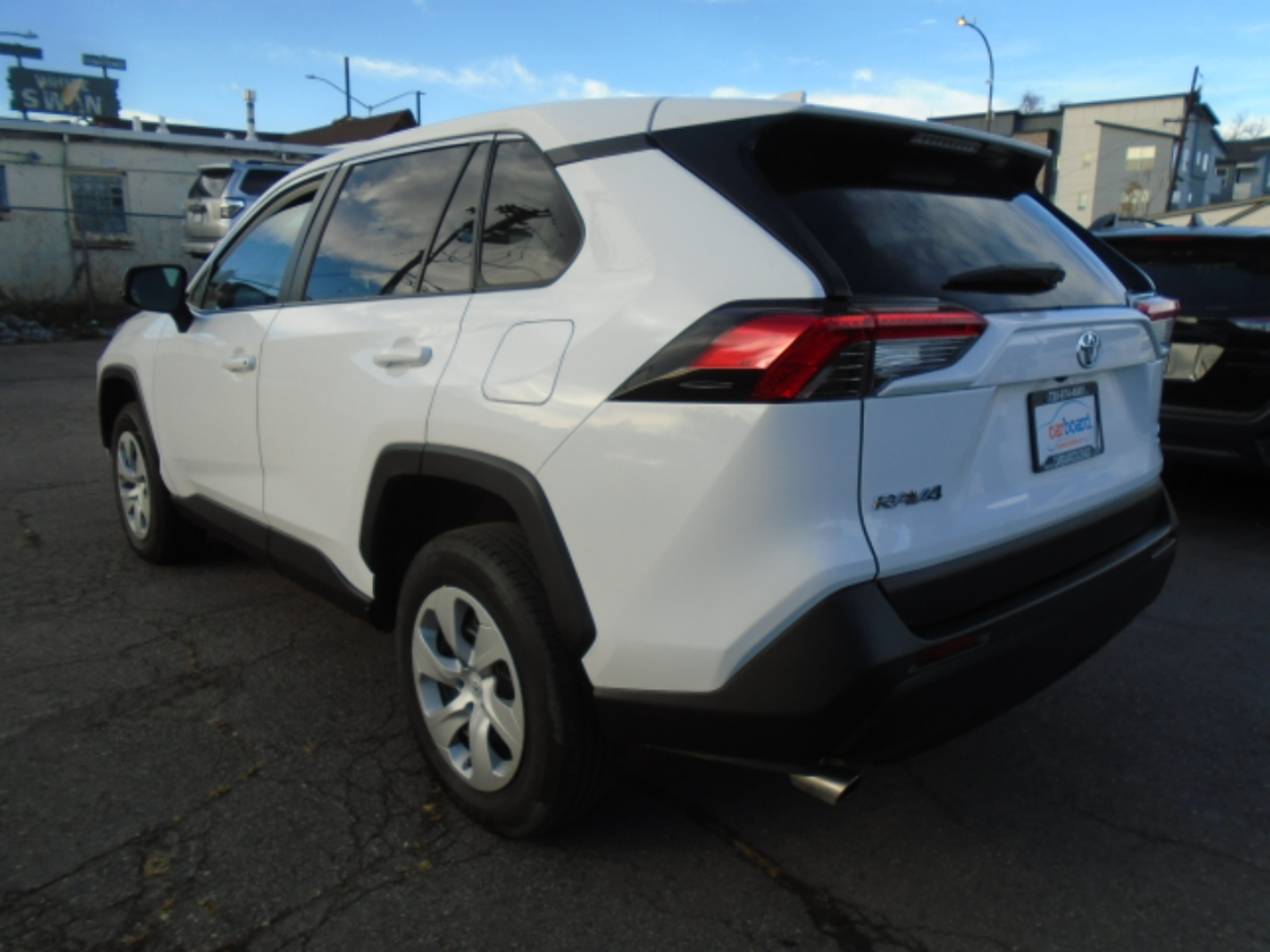 Toyota RAV4 LE AWD (Natl) 2024