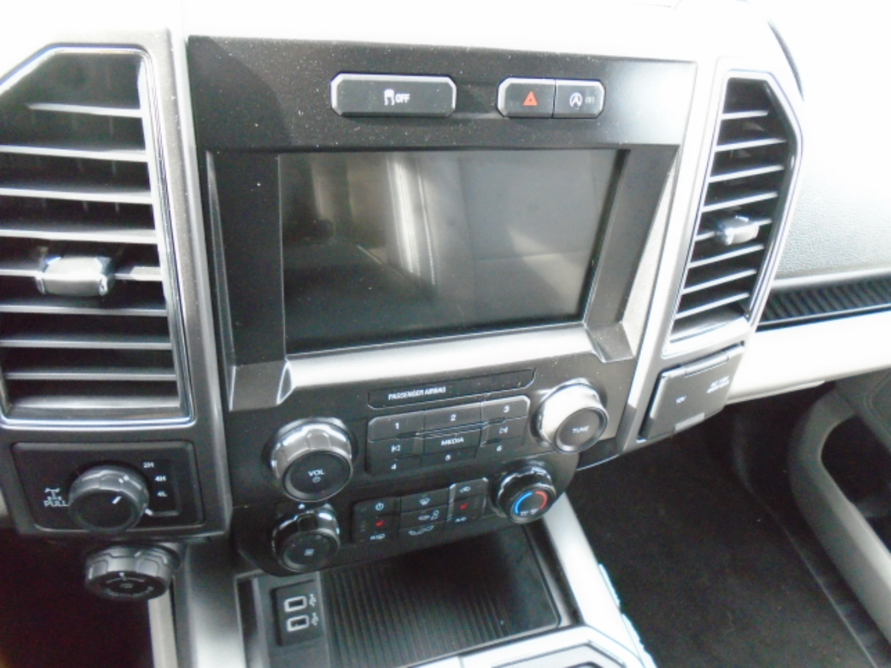 Ford F-150 King Ranch 4WD SuperCrew 5.5' Box 2017