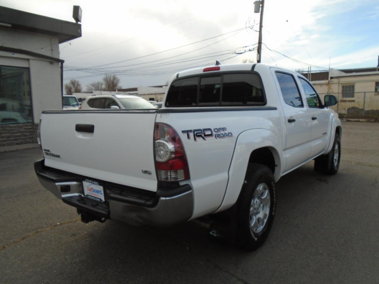 Toyota Tacoma 4WD Double Cab V6 MT (Natl) 2014