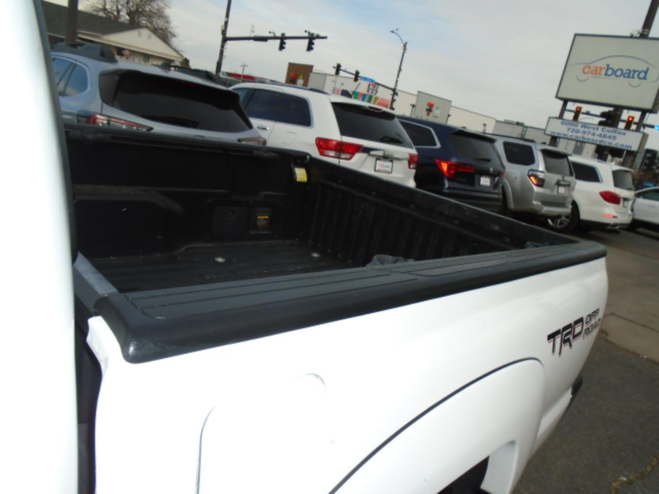 Toyota Tacoma 4WD Double Cab V6 MT (Natl) 2014