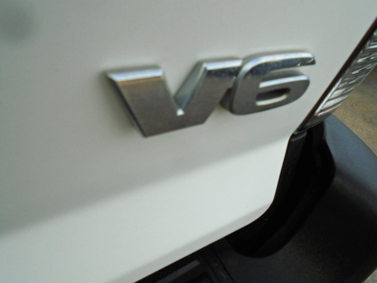 Toyota Tacoma 4WD Double Cab V6 MT (Natl) 2014