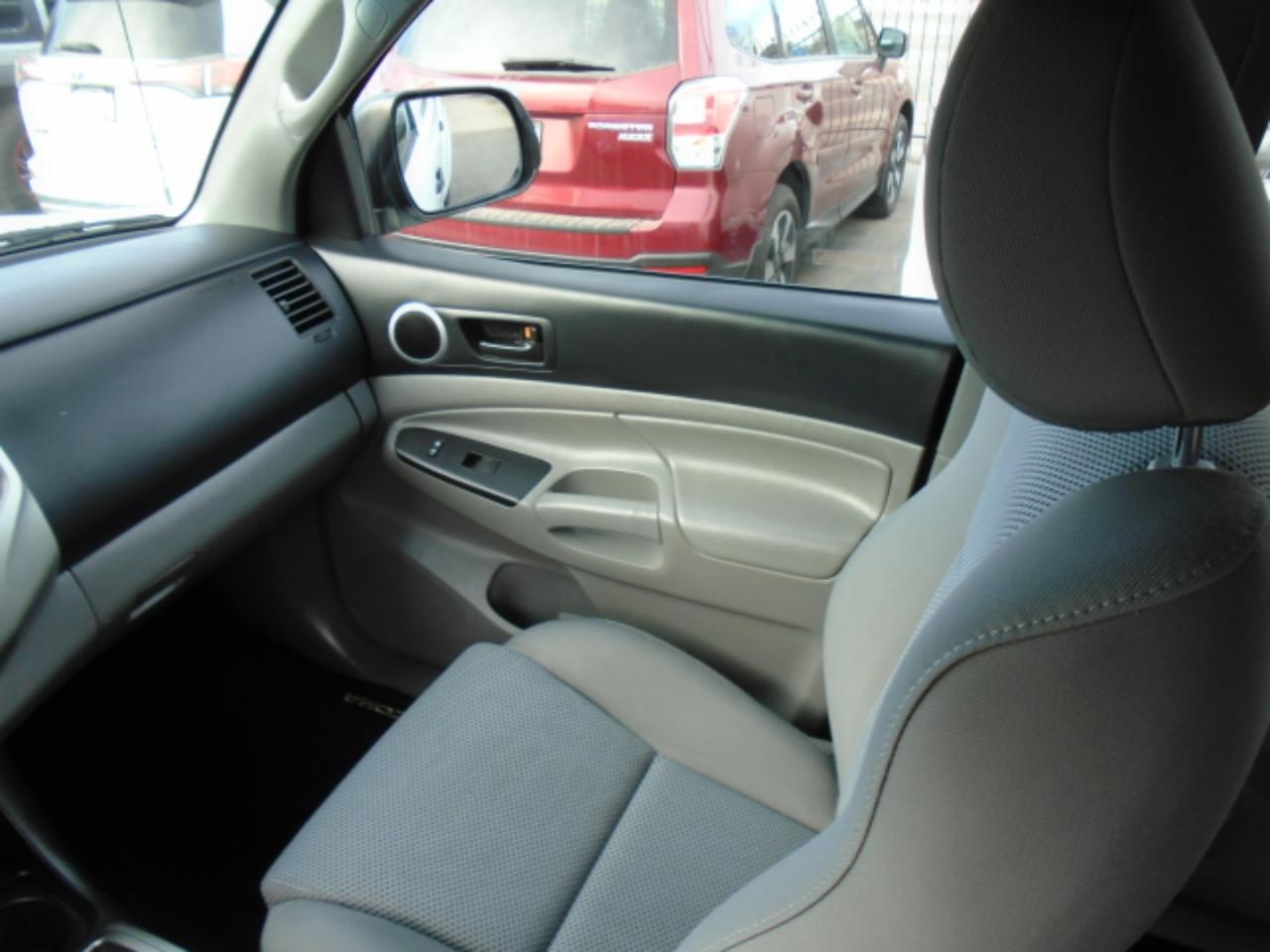 Toyota Tacoma 4WD Double Cab V6 MT (Natl) 2014