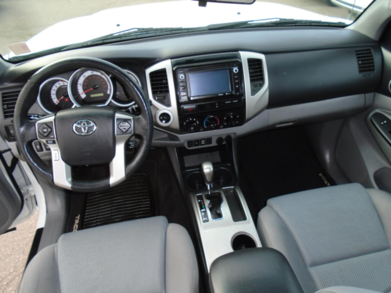 Toyota Tacoma 4WD Double Cab V6 MT (Natl) 2014