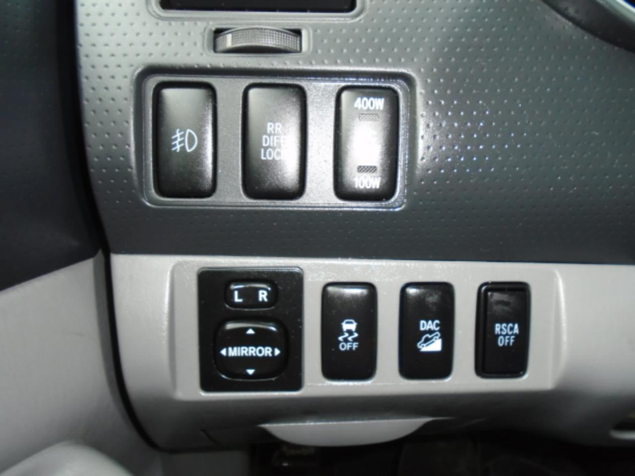 Toyota Tacoma 4WD Double Cab V6 MT (Natl) 2014