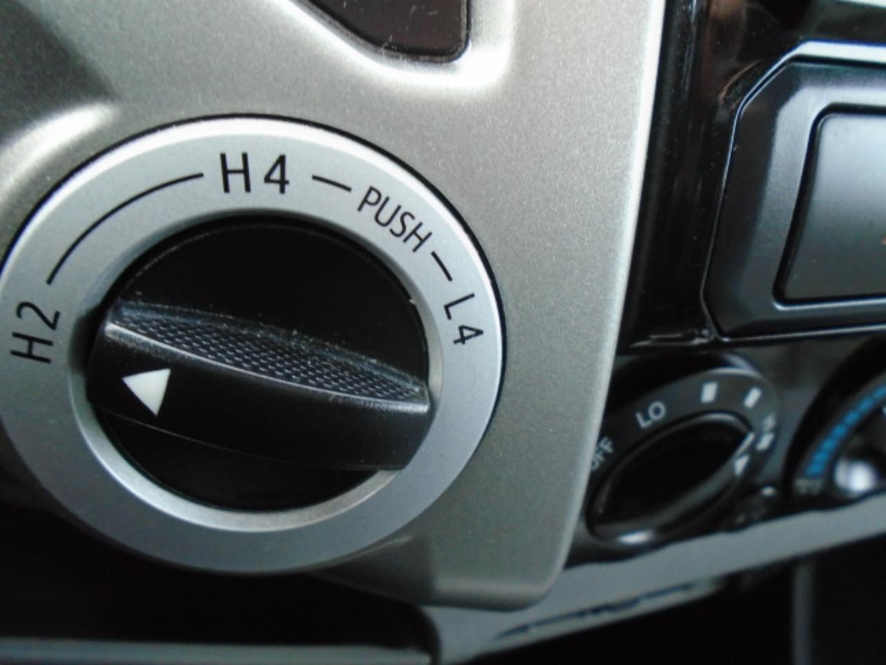 Toyota Tacoma 4WD Double Cab V6 MT (Natl) 2014