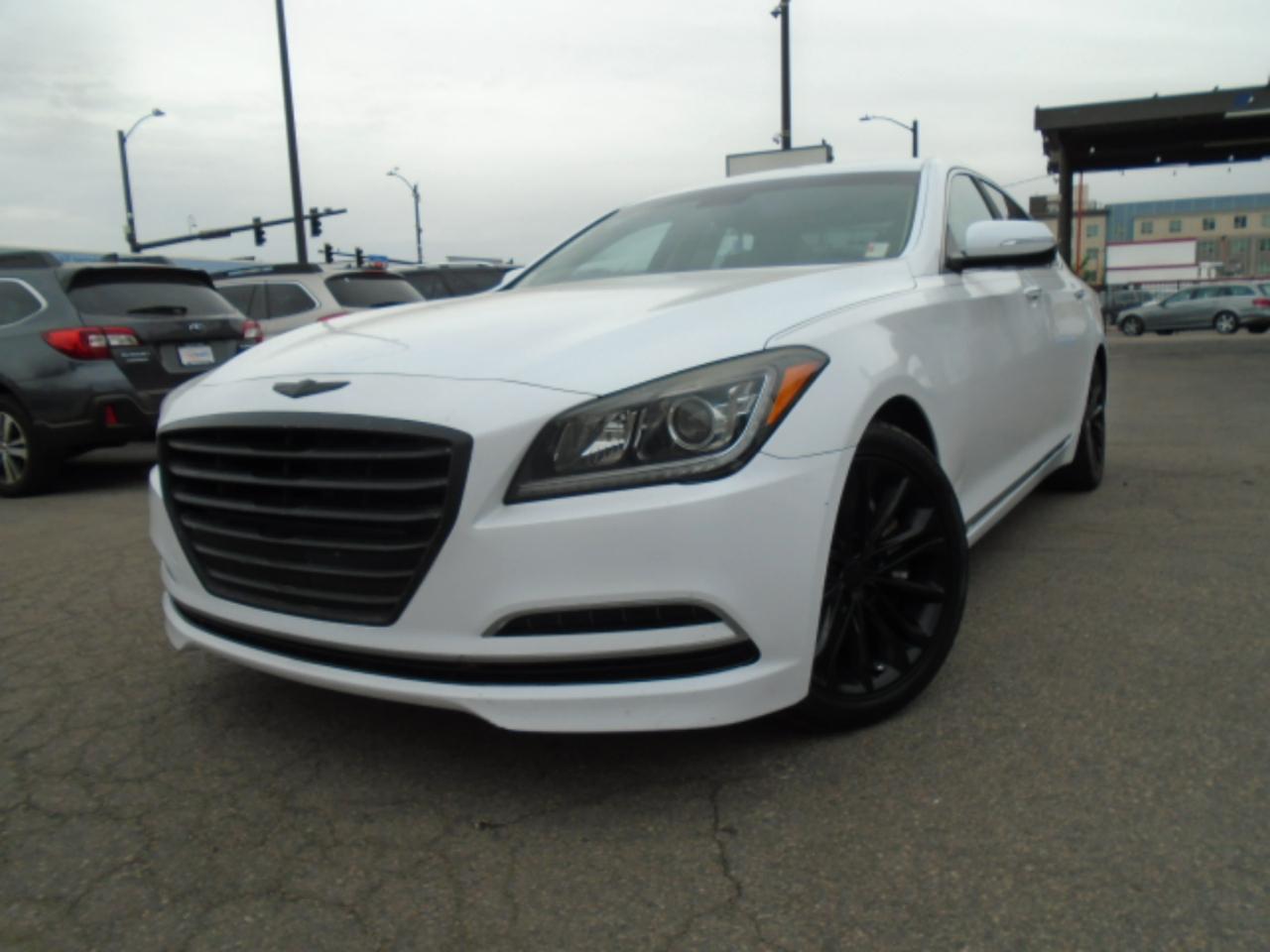 Hyundai Genesis 4dr Sdn V6 3.8L RWD 2015