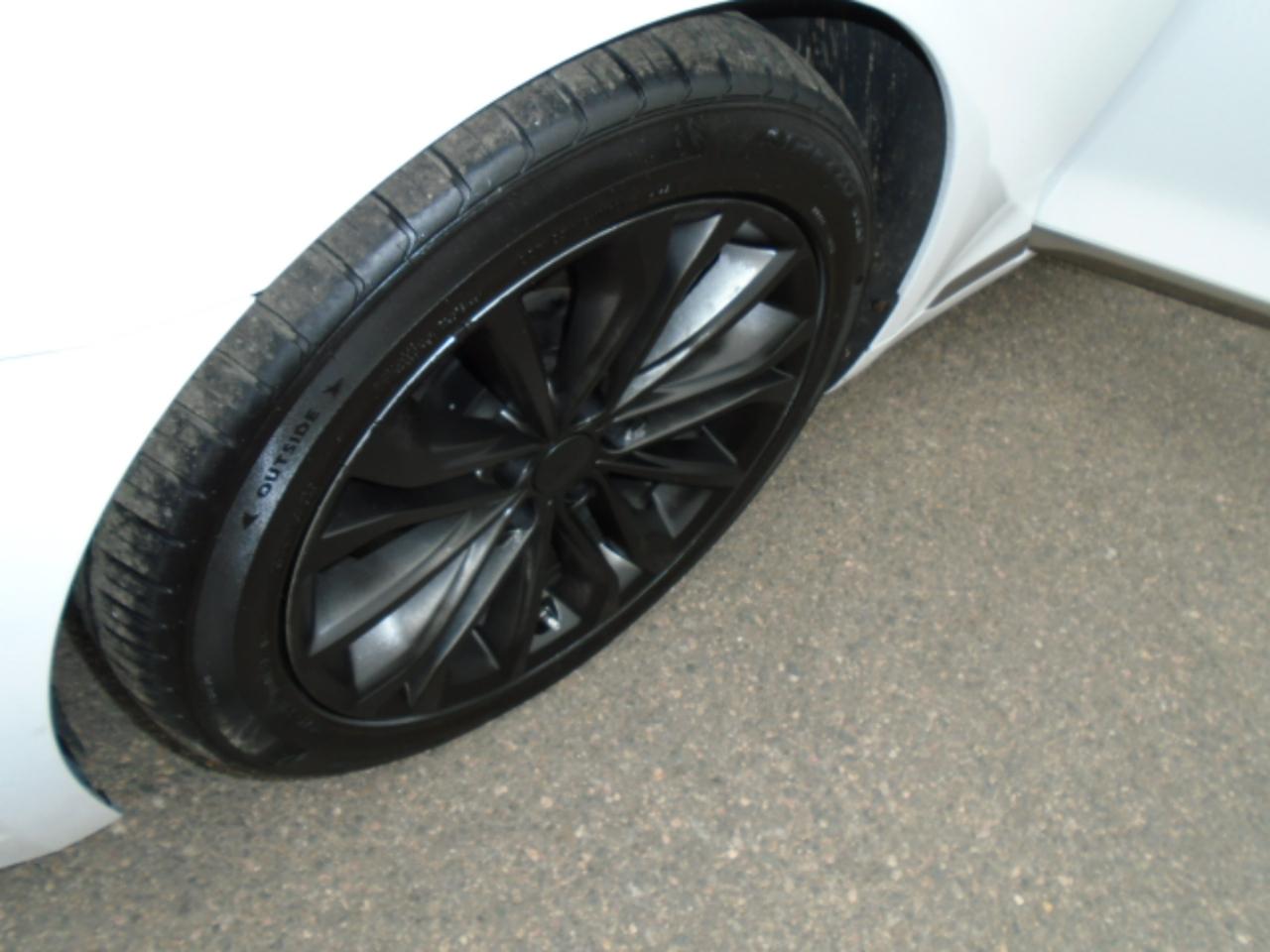 Hyundai Genesis 4dr Sdn V6 3.8L RWD 2015