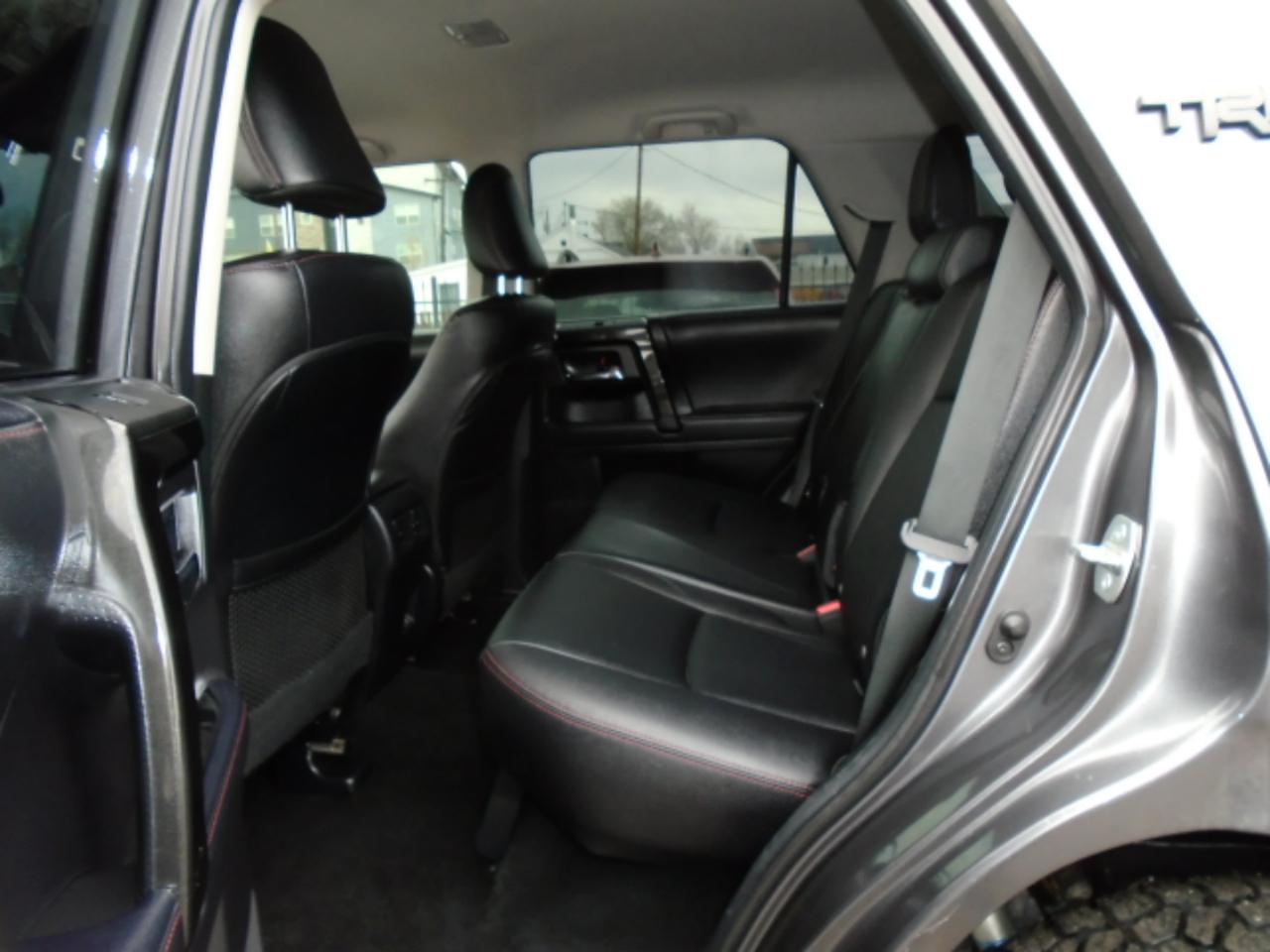 Toyota 4Runner TRD Off Road Premium 4WD (Natl) 2022