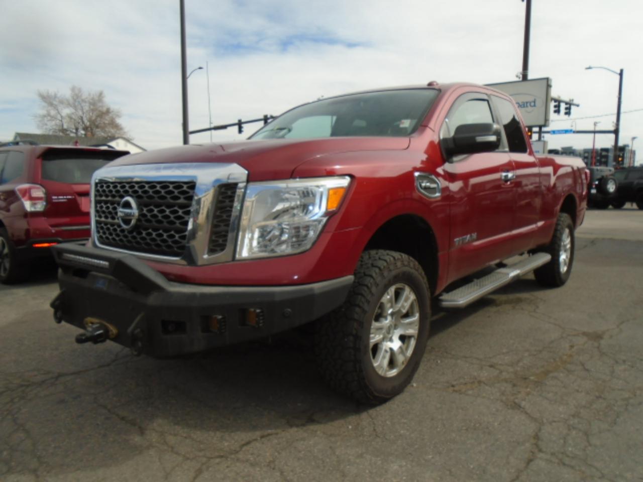 2017 Nissan Titan 4x4 King Cab SV