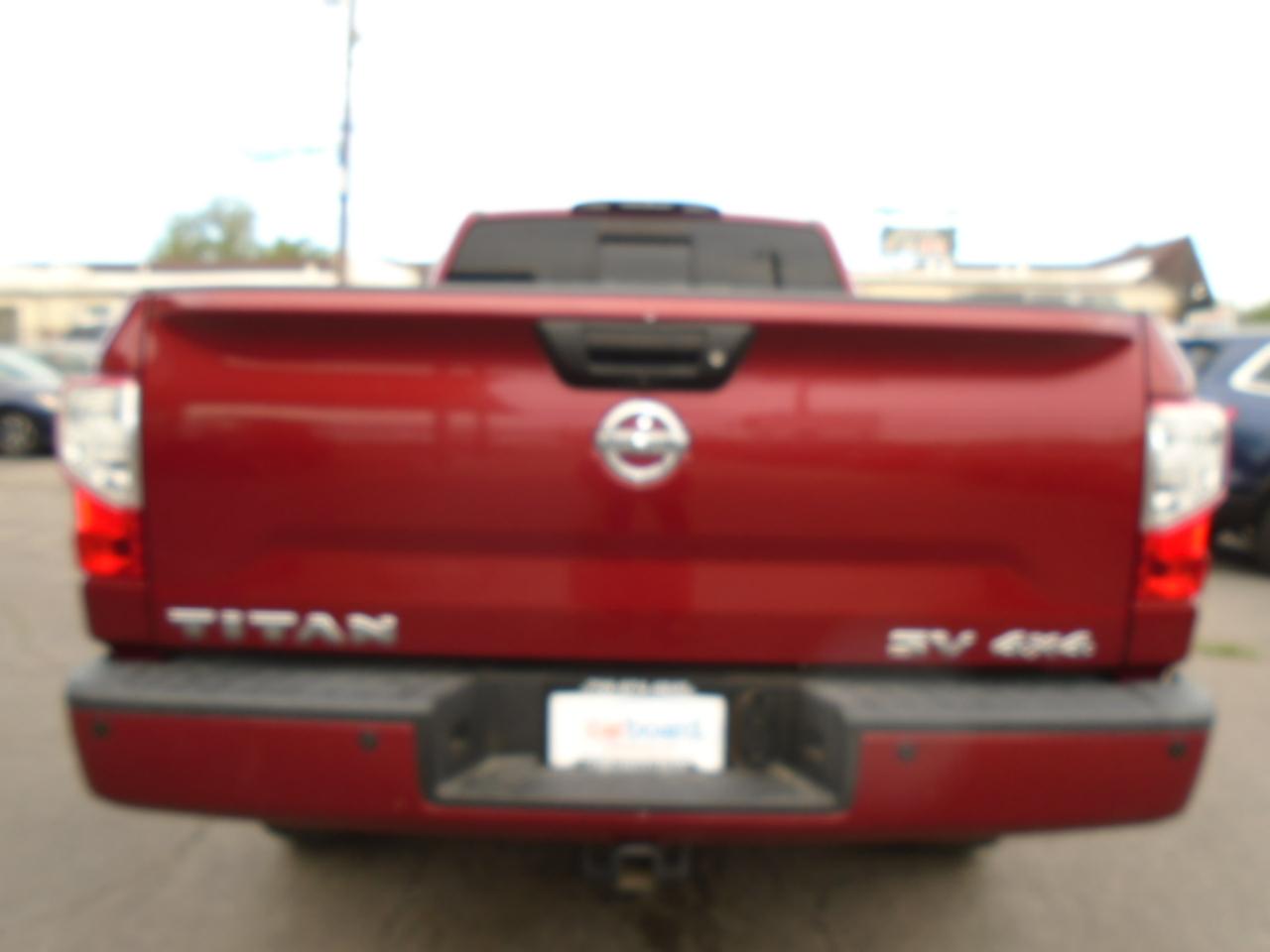 Nissan Titan 4x4 King Cab SV 2017