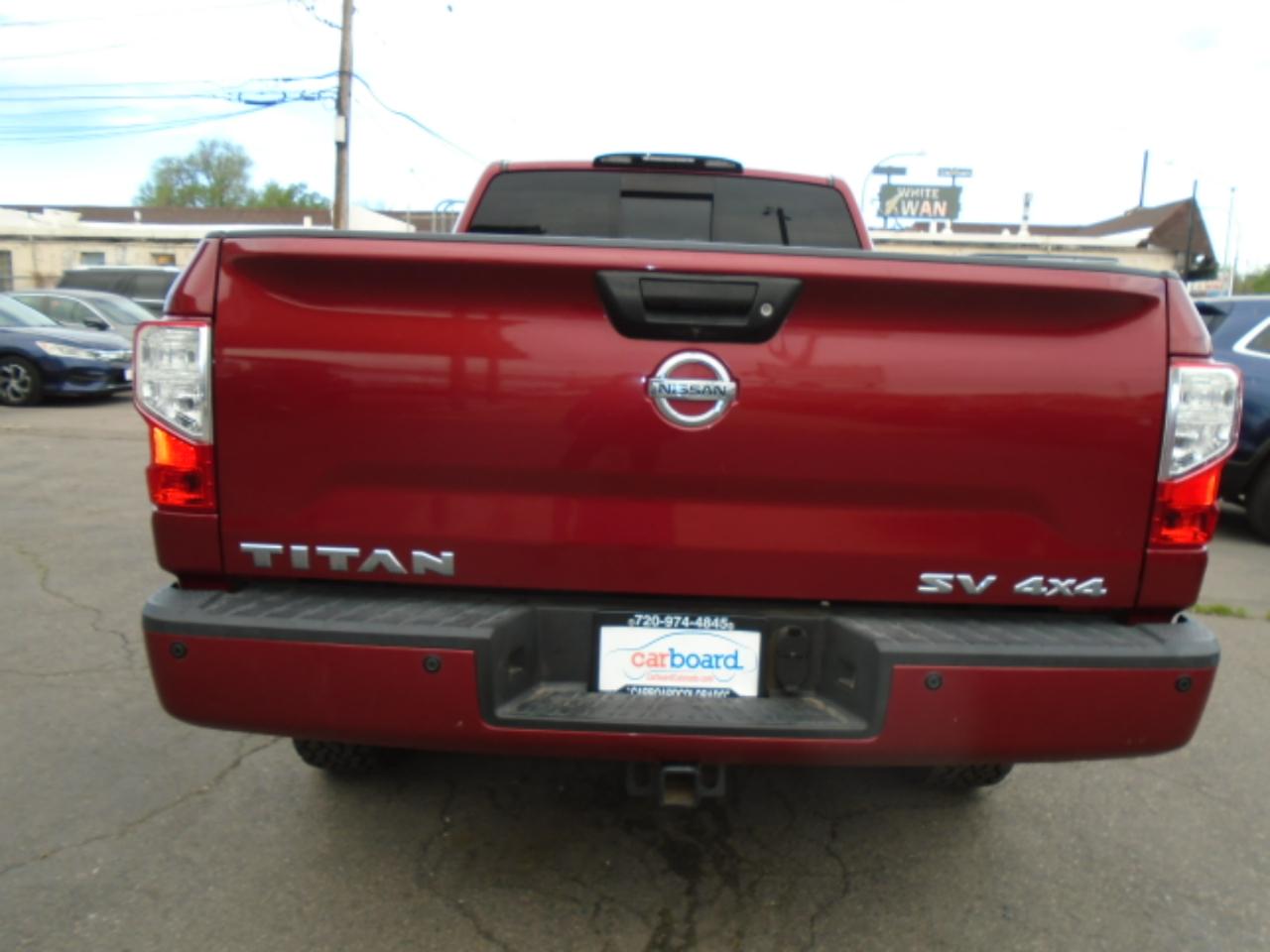 Nissan Titan 4x4 King Cab SV 2017