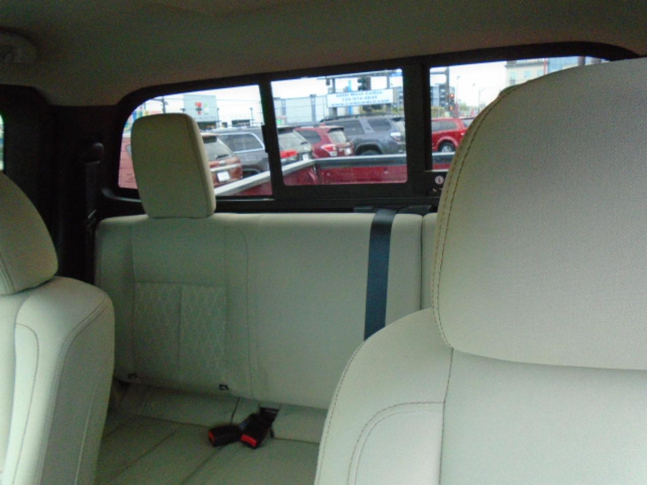 Nissan Titan 4x4 King Cab SV 2017