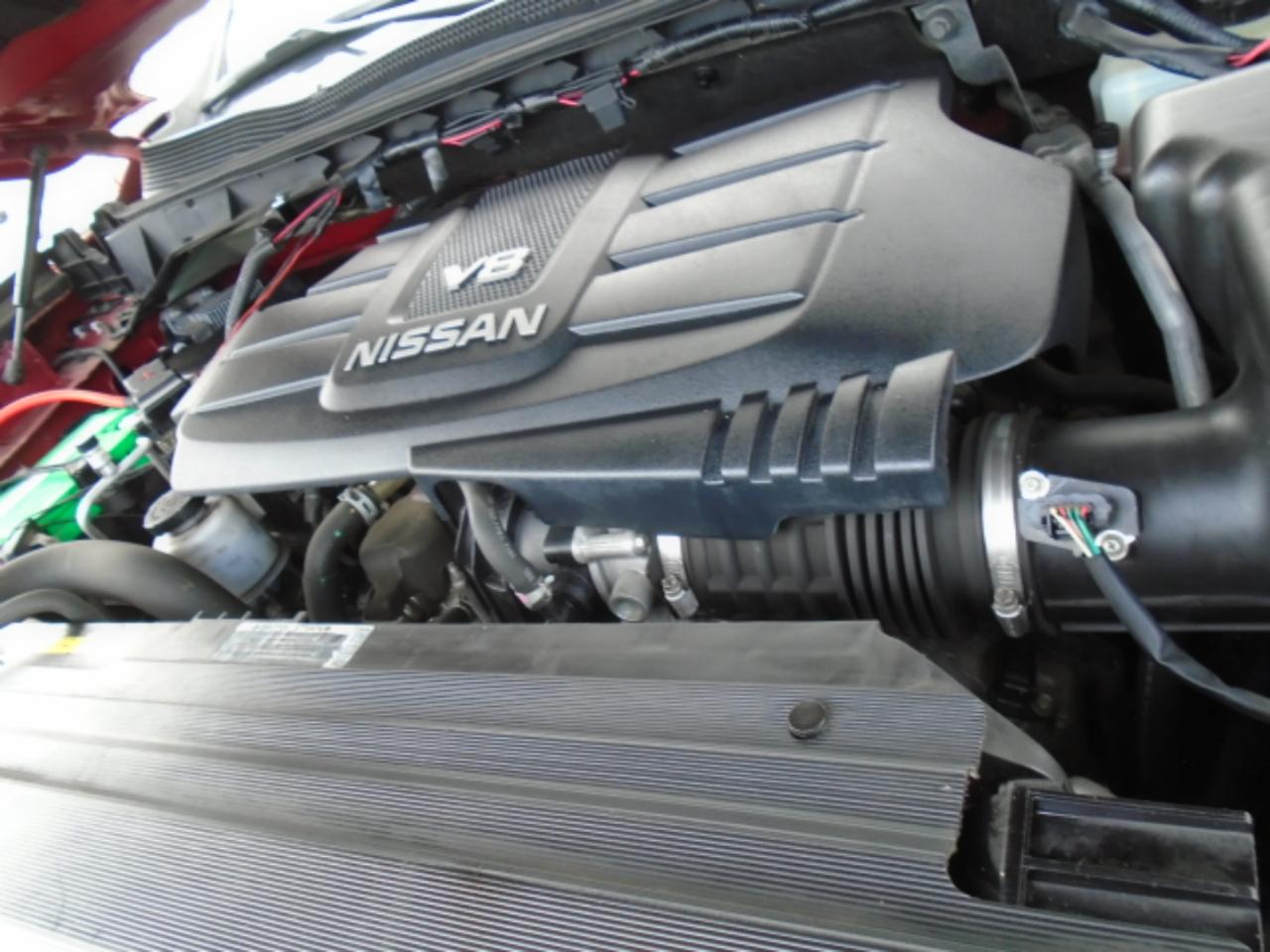 Nissan Titan 4x4 King Cab SV 2017