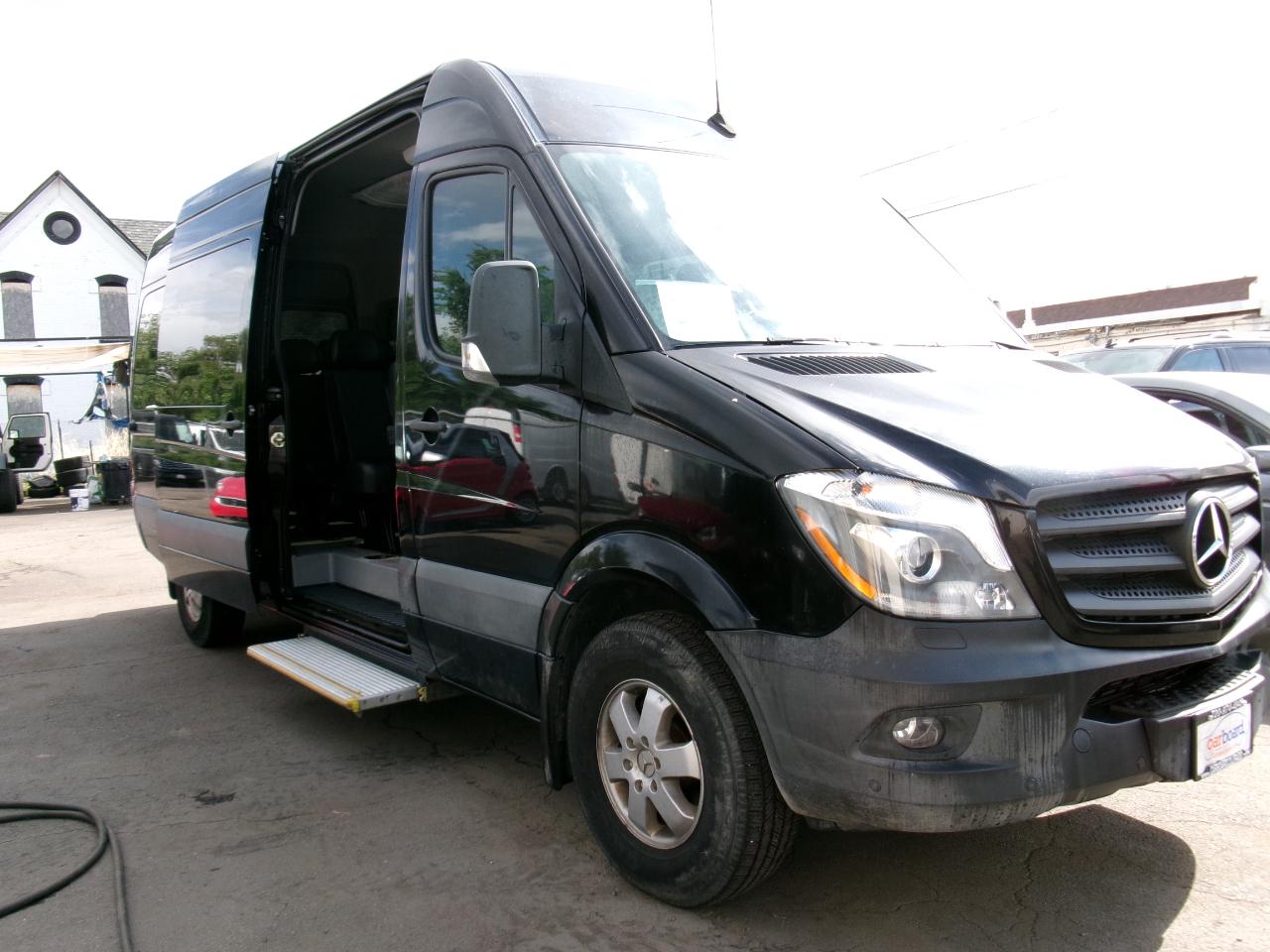 Mercedes-Benz Sprinter Van 2500 High Roof V6 170" RWD 2018