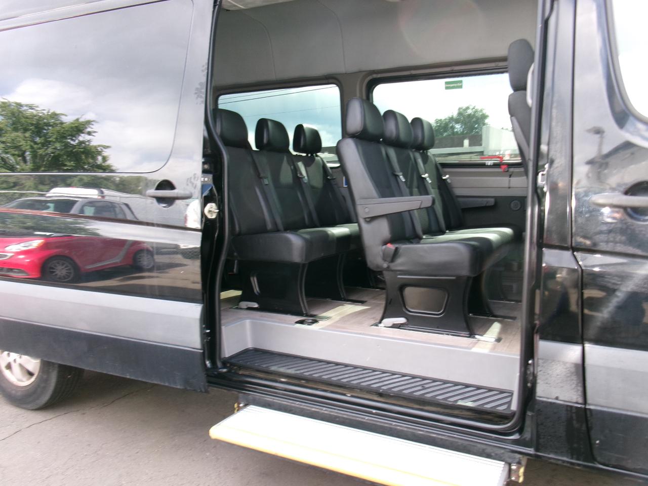 Mercedes-Benz Sprinter Van 2500 High Roof V6 170" RWD 2018