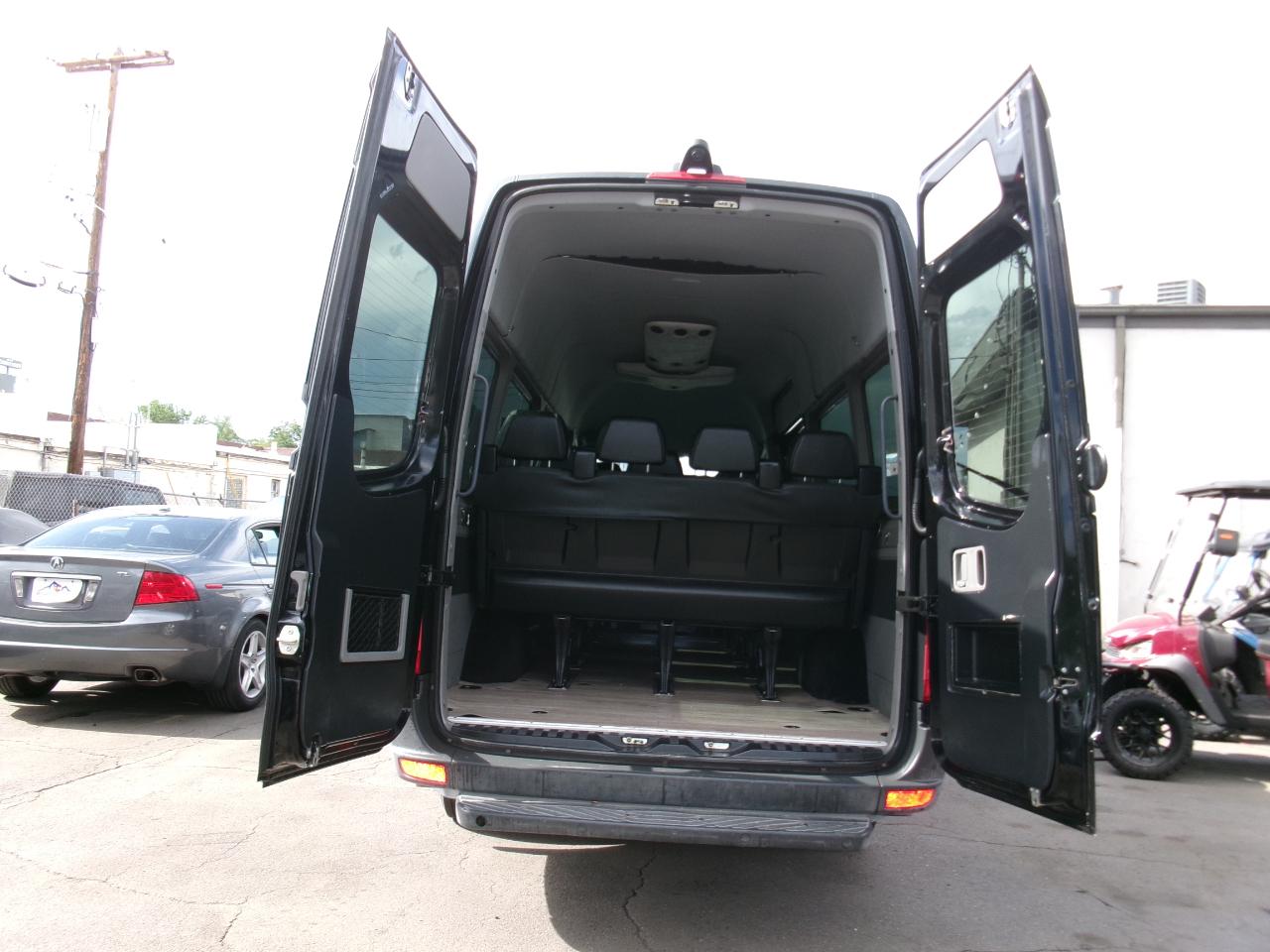 Mercedes-Benz Sprinter Van 2500 High Roof V6 170" RWD 2018