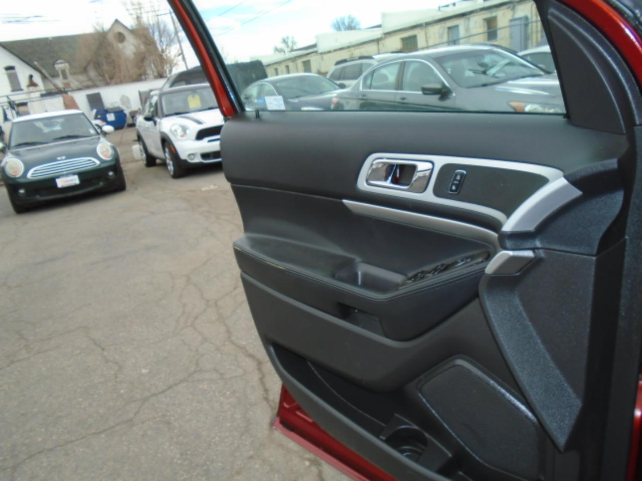 Ford Explorer 4WD 4dr XLT 2014