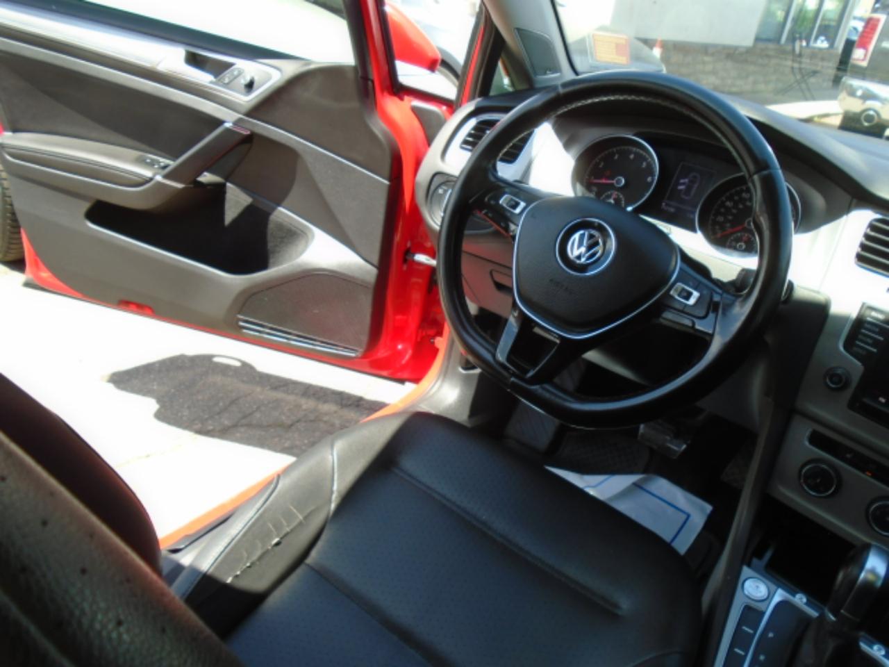 Volkswagen Golf 4dr HB Auto TSI SE 2016