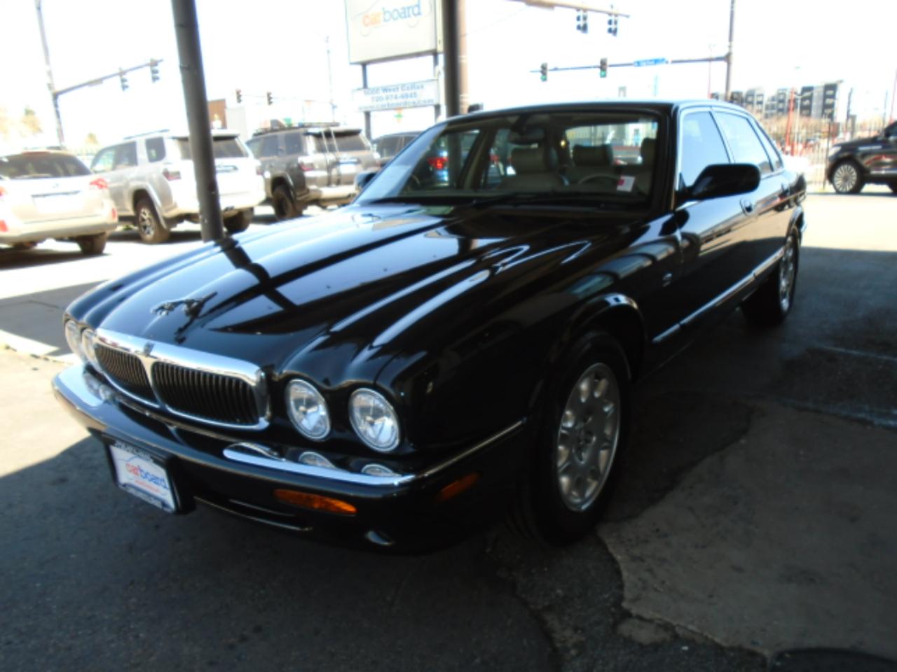 Jaguar XJ 4dr Sdn 2000
