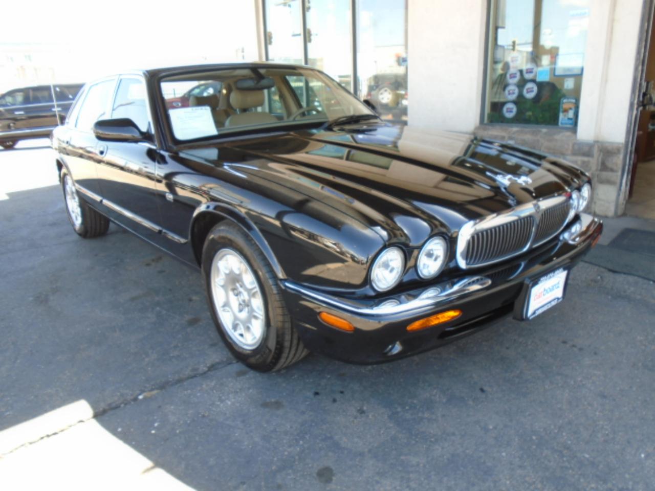 Jaguar XJ 4dr Sdn 2000