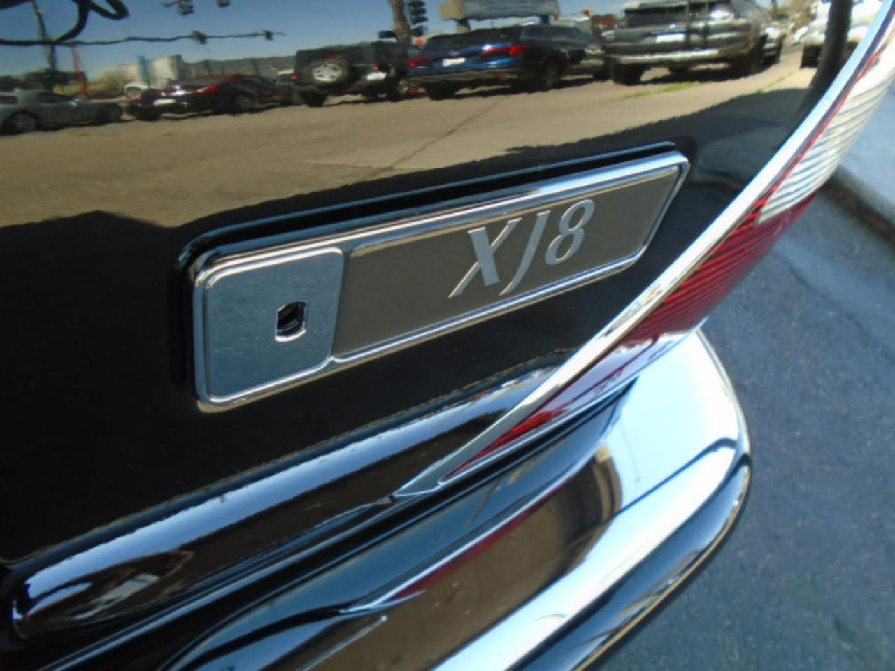 Jaguar XJ 4dr Sdn 2000