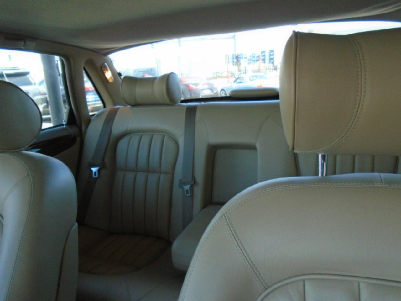 Jaguar XJ 4dr Sdn 2000