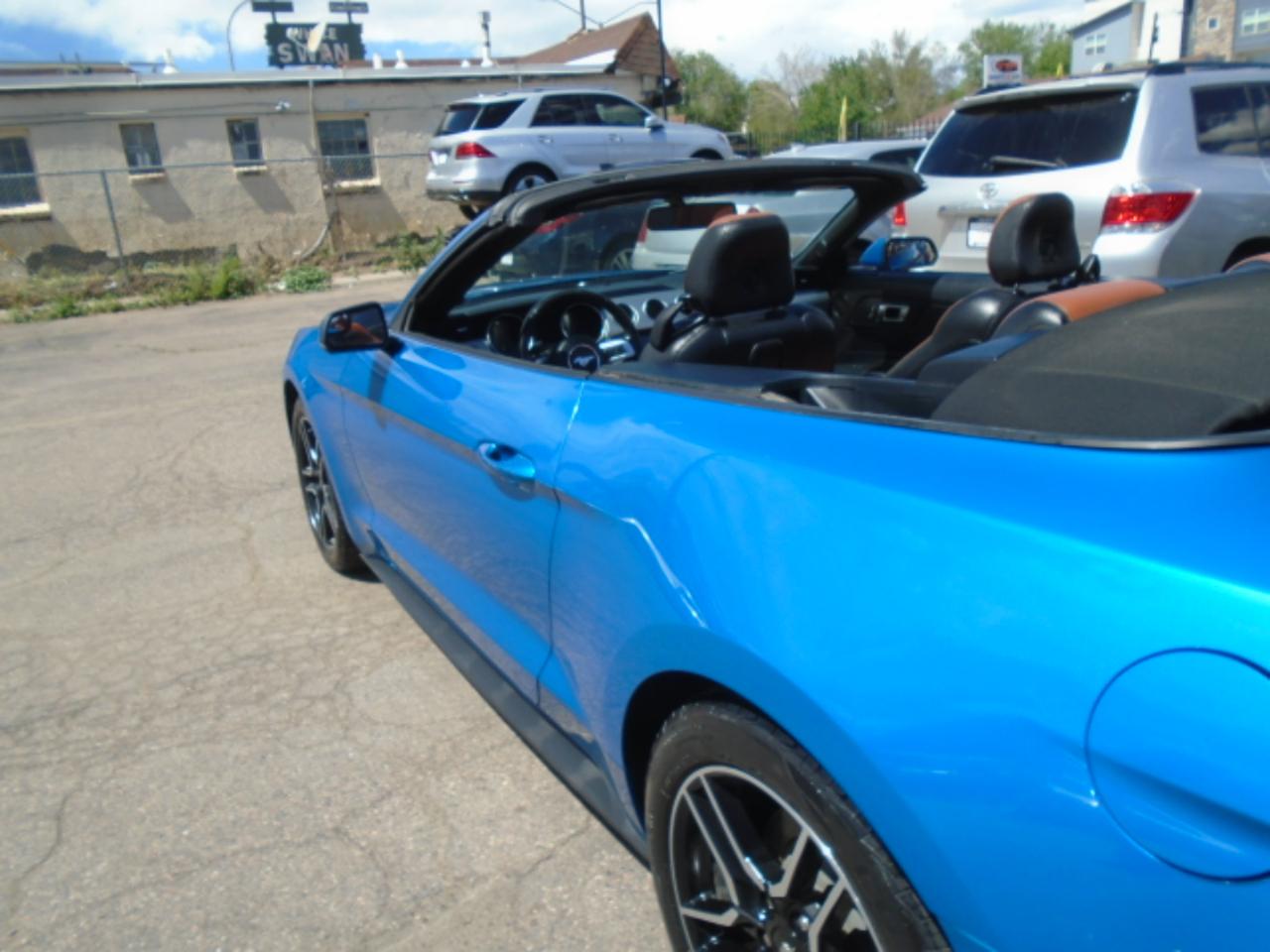 Ford Mustang EcoBoost Convertible 2019