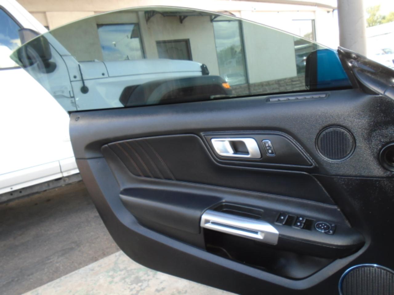 Ford Mustang EcoBoost Convertible 2019