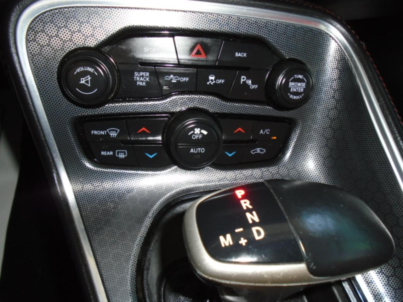 Dodge Challenger 2dr Cpe R/T Plus 2015