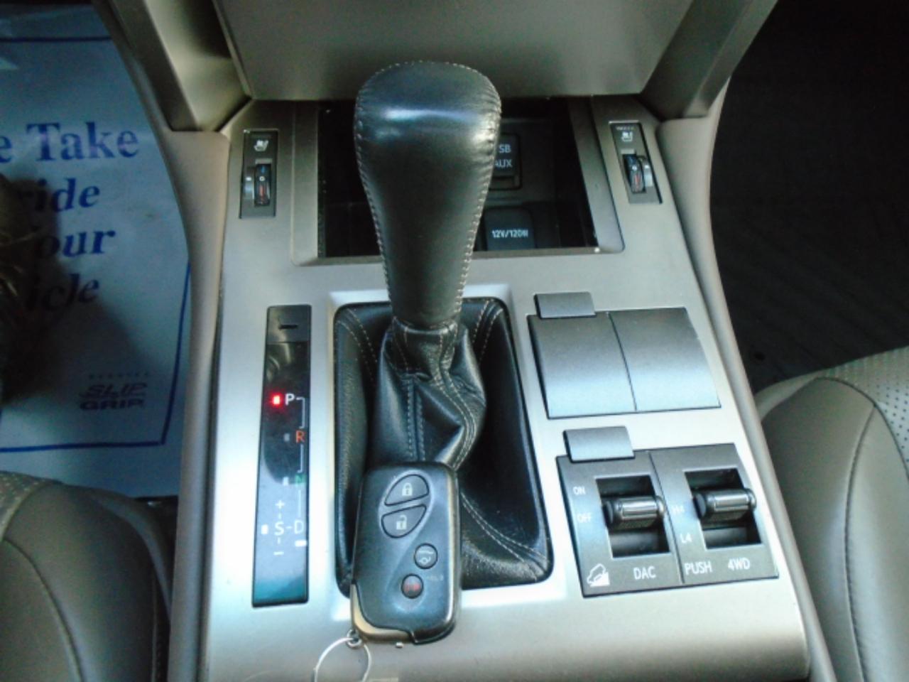 Lexus GX 460 4WD 4dr 2011